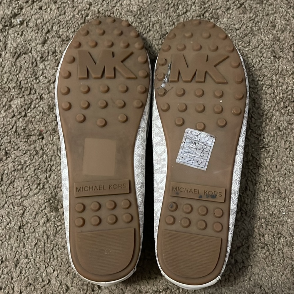 🤍Michael Kors 🤍 - Picture 4 of 9